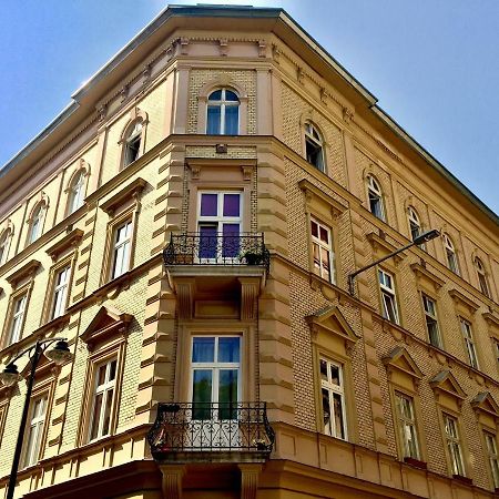 Homelike Luxury Flat On Gyulai Pal Budapest Ngoại thất bức ảnh