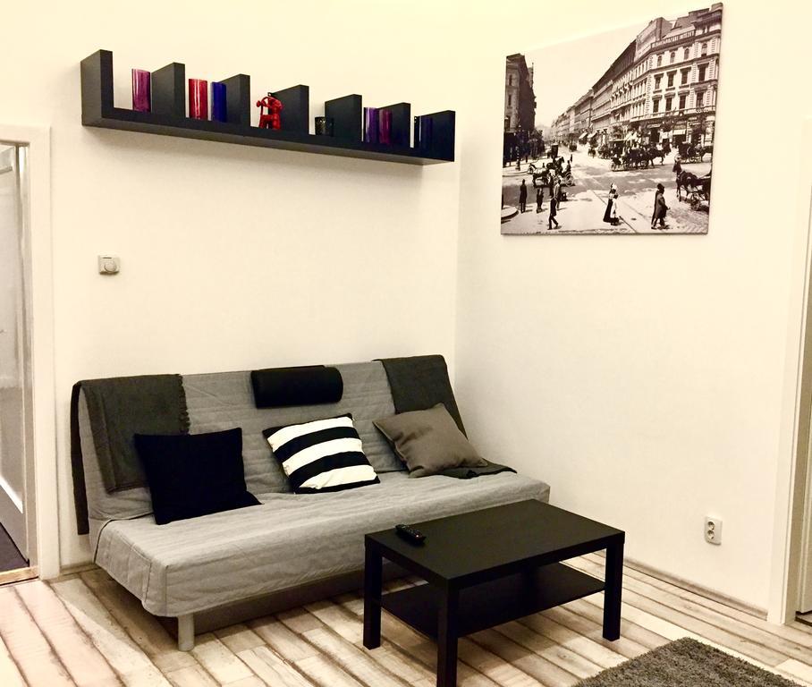 Homelike Luxury Flat On Gyulai Pal Budapest Ngoại thất bức ảnh